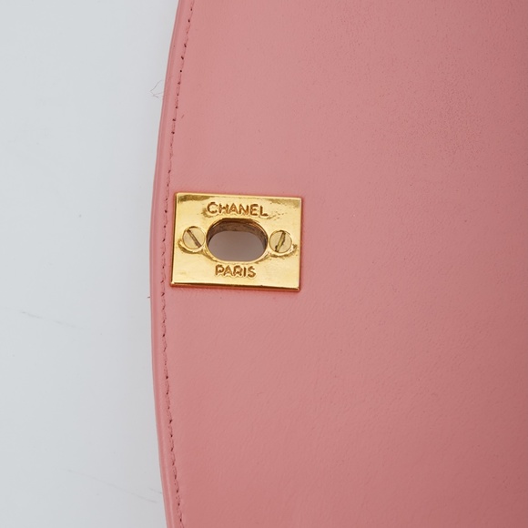 CHANEL VINTAGE PINK LAMBSKIN MEDIUM DIANA CLASSIC SINGLE FLAP BAG (Circa 1991) - Picture 6 of 10